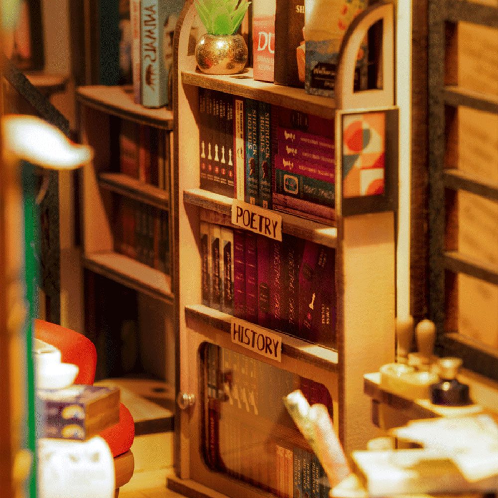 Rolife Shakespeare Bookstore Book Nook Model Kit