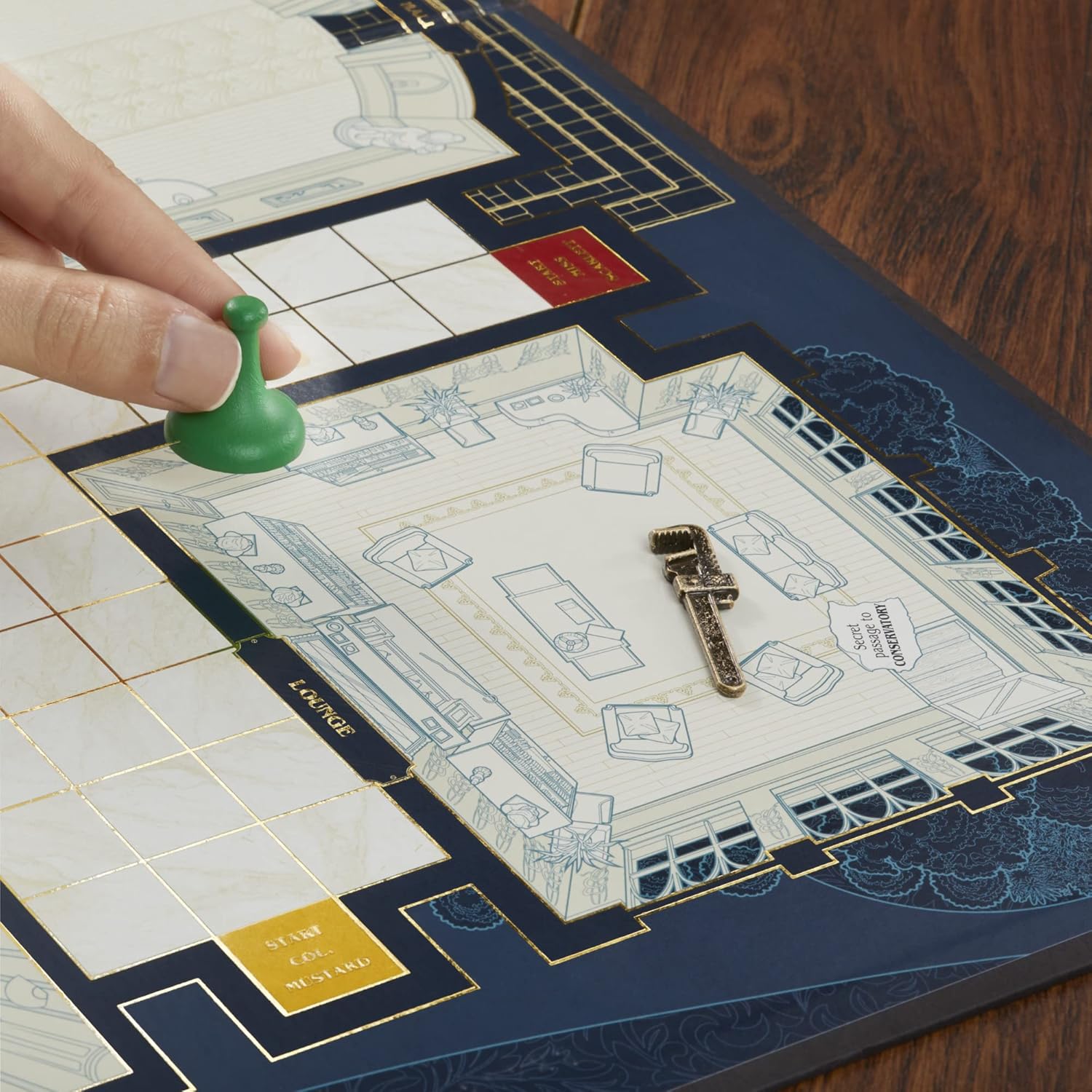 Hasbro Gaming CLUE Signature Collection