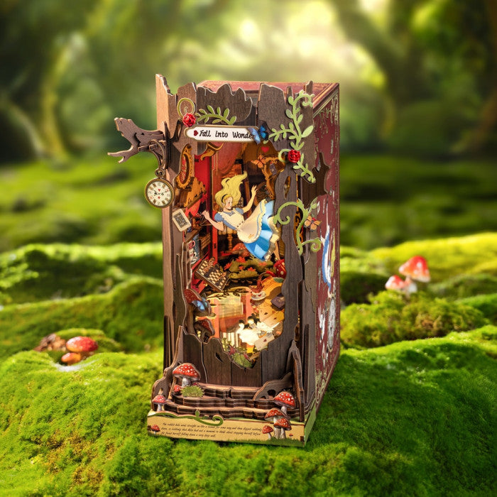 Rolife Book Nook Shelf Insert - Fall into Wonderland